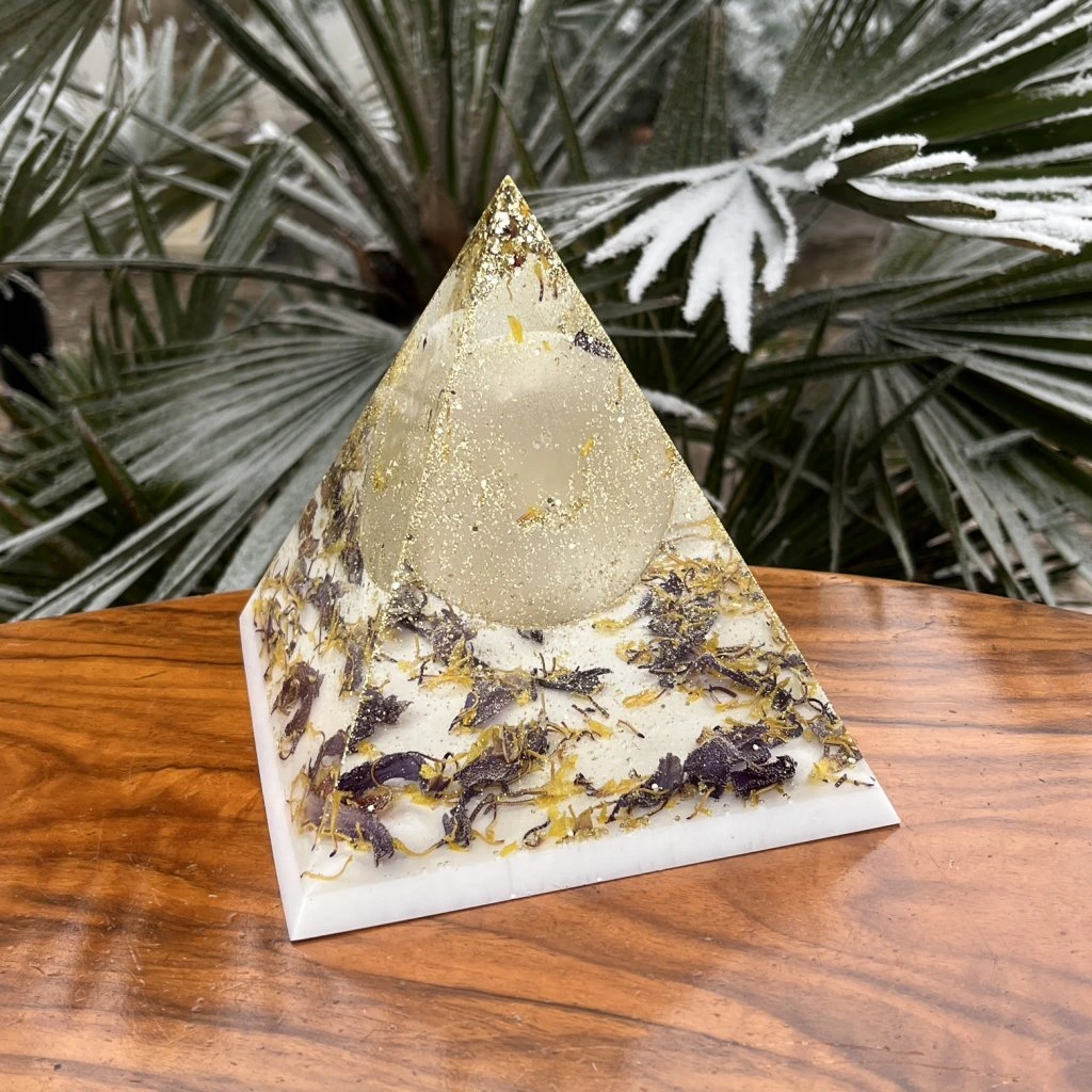 Pyramida OHORAI ~ Světlo univerza